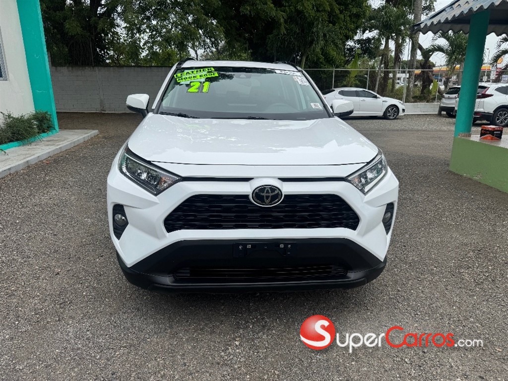 2021 Toyota RAV4 XLE — foto 2 / 11