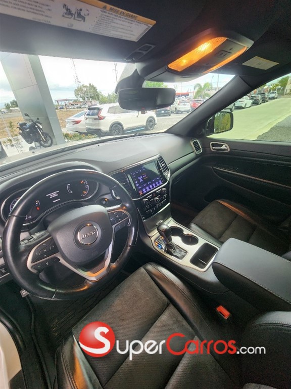 2020 Jeep Cherokee Altitude — foto 7 / 12