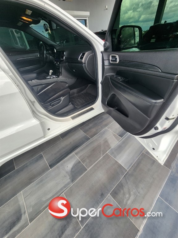 2020 Jeep Cherokee Altitude — foto 10 / 12