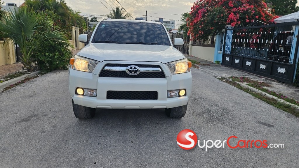 2013 Toyota 4 Runner — foto 6 / 12