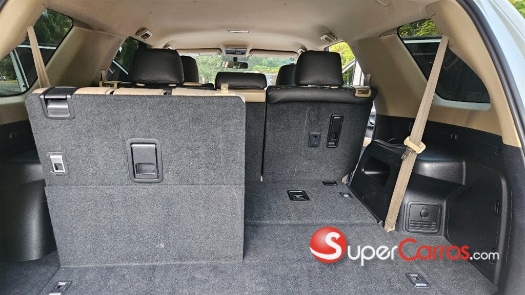 2013 Toyota 4 Runner — foto 8 / 12