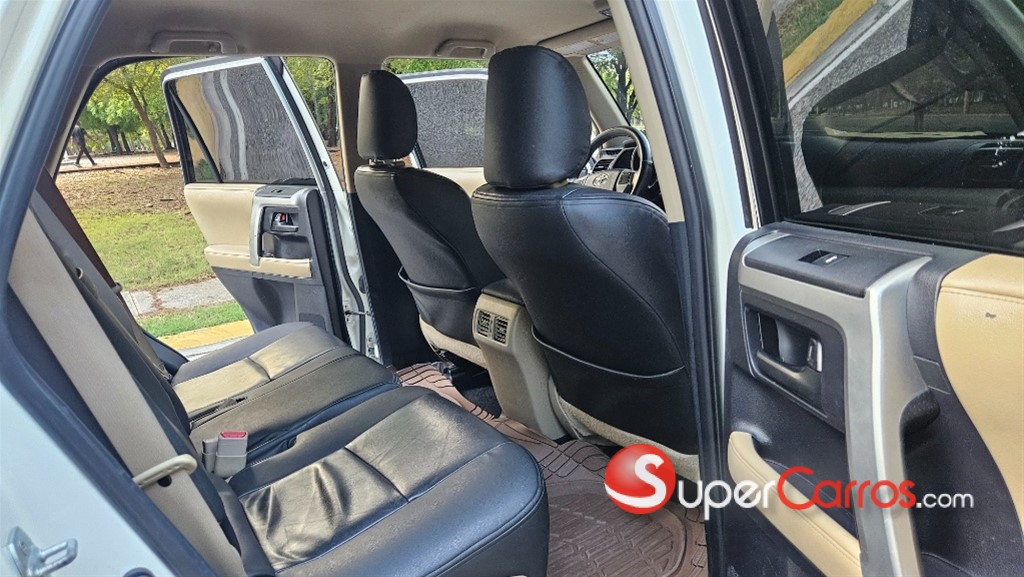 2013 Toyota 4 Runner — foto 12 / 12