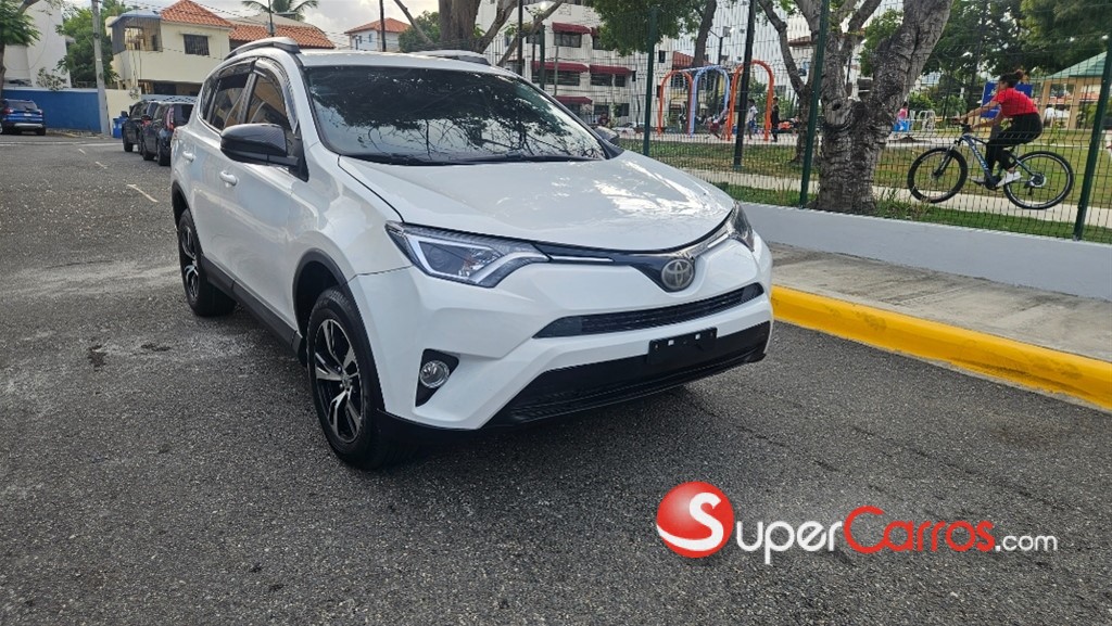 2018 Toyota RAV4 — foto 3 / 11