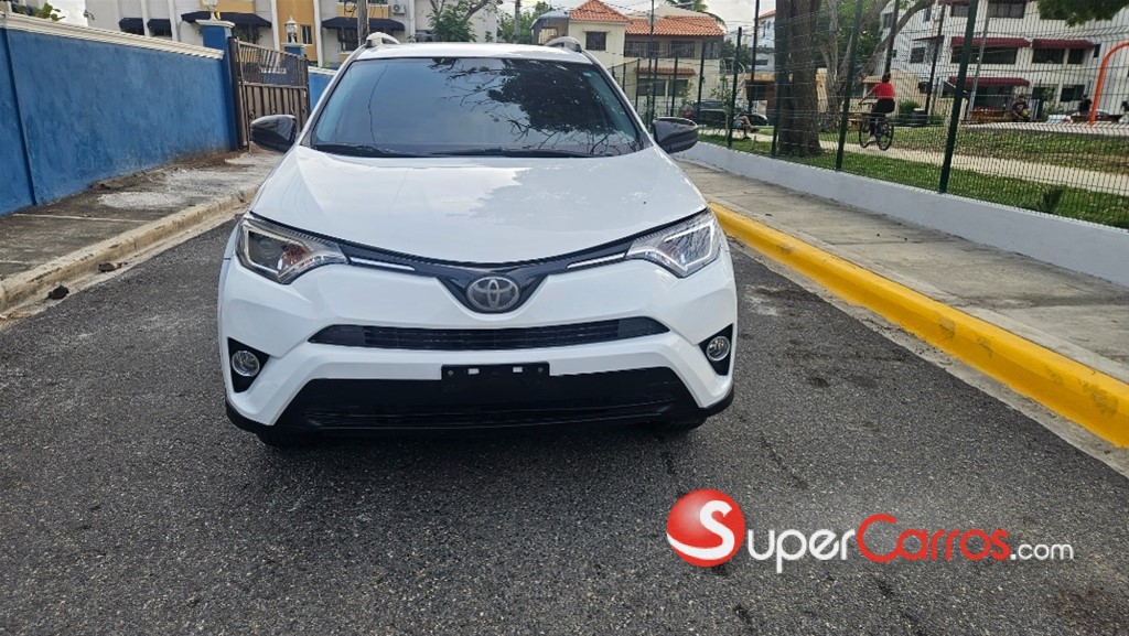 2018 Toyota RAV4 — foto 4 / 11