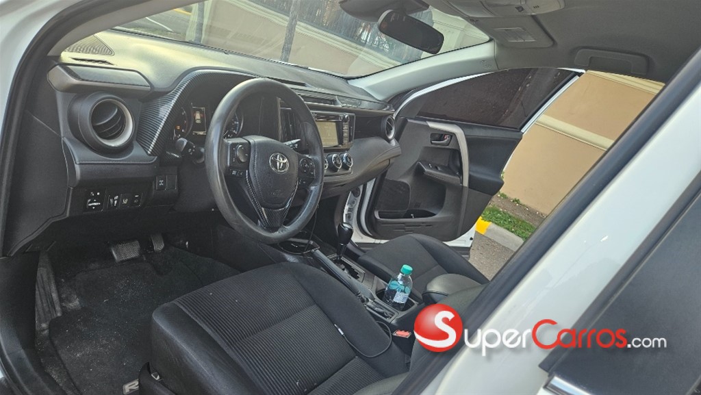 2018 Toyota RAV4 — foto 8 / 11