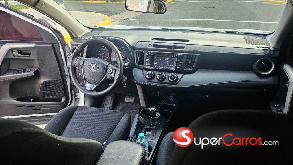 2018 Toyota RAV4 — foto 10 / 11
