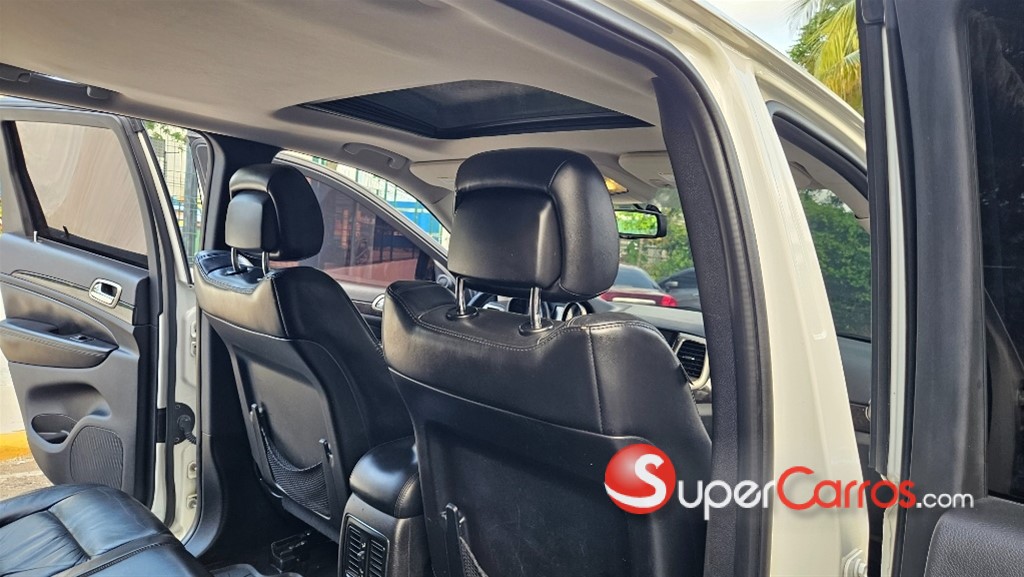 2011 Jeep Grand Cherokee — foto 8 / 12