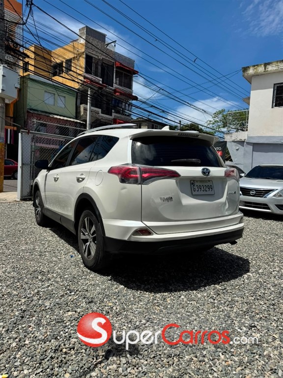 2017 Toyota RAV4 LE — foto 3 / 8