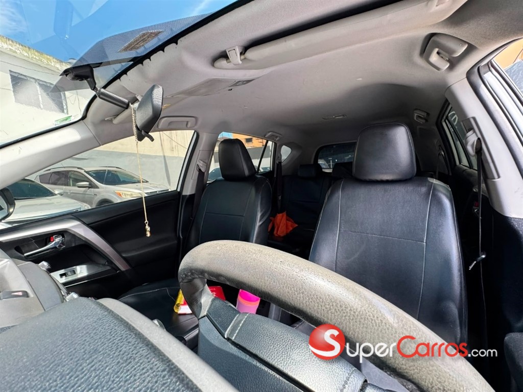 2017 Toyota RAV4 LE — foto 6 / 8