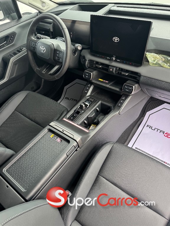 2026 Toyota RAV4 Limited Hybrid — foto 6 / 12