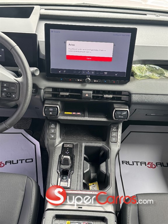 2026 Toyota RAV4 Limited Hybrid — foto 10 / 12