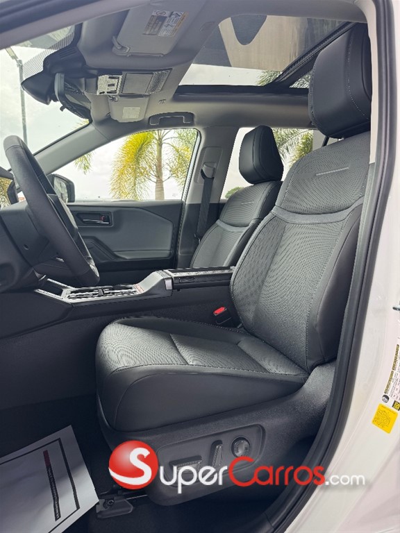 2026 Toyota RAV4 Limited Hybrid — foto 11 / 12