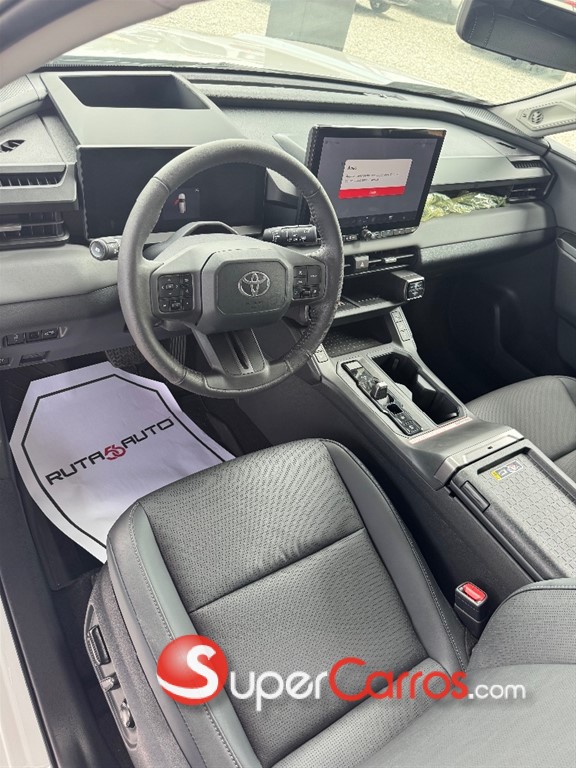 2026 Toyota RAV4 Limited Hybrid — foto 12 / 12