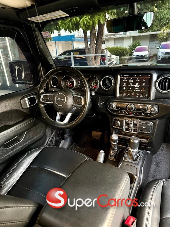 2020 Jeep Gladiator Overland — foto 7 / 10