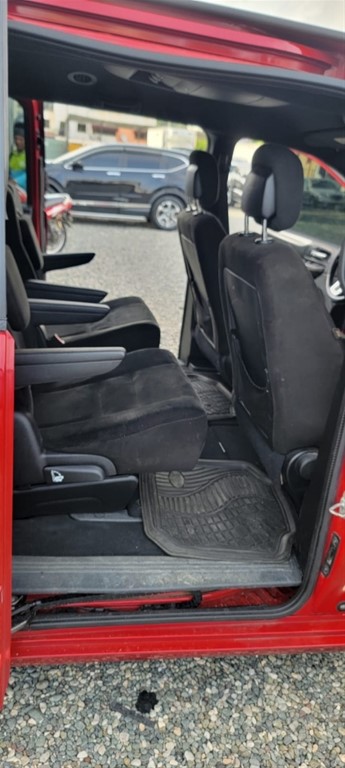2015 Dodge Caravan — foto 7 / 11
