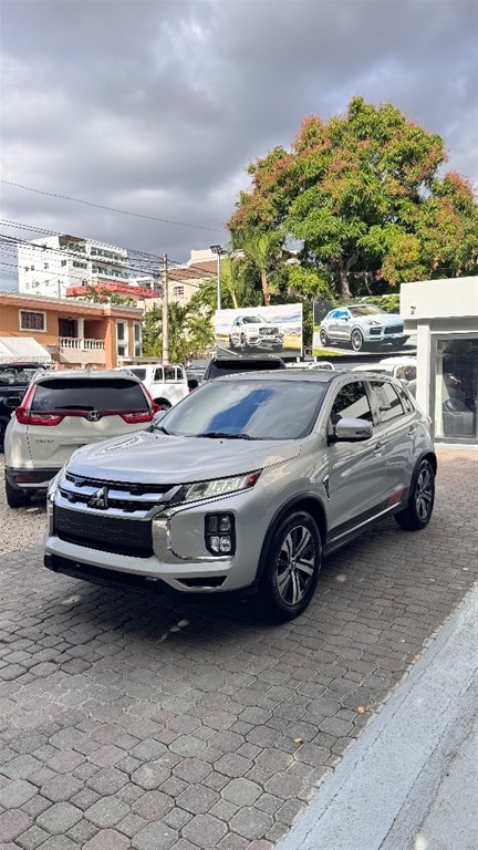 2020 Mitsubishi Motors Outlander Sport SE