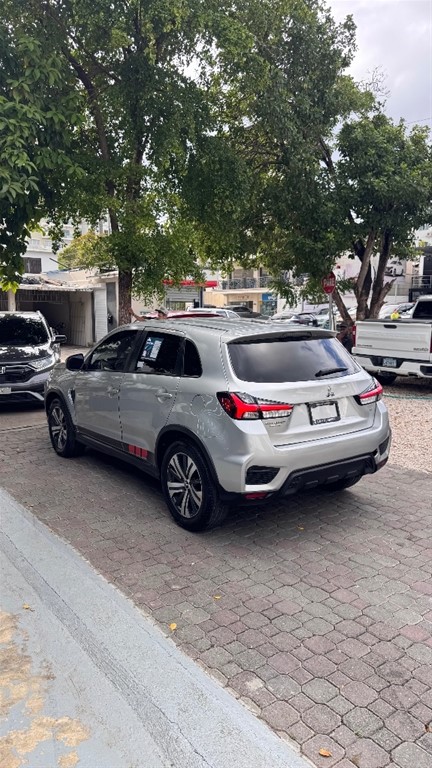 2020 Mitsubishi Motors Outlander Sport SE — foto 6 / 10