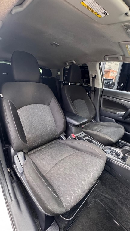 2020 Mitsubishi Motors Outlander Sport SE — foto 8 / 10