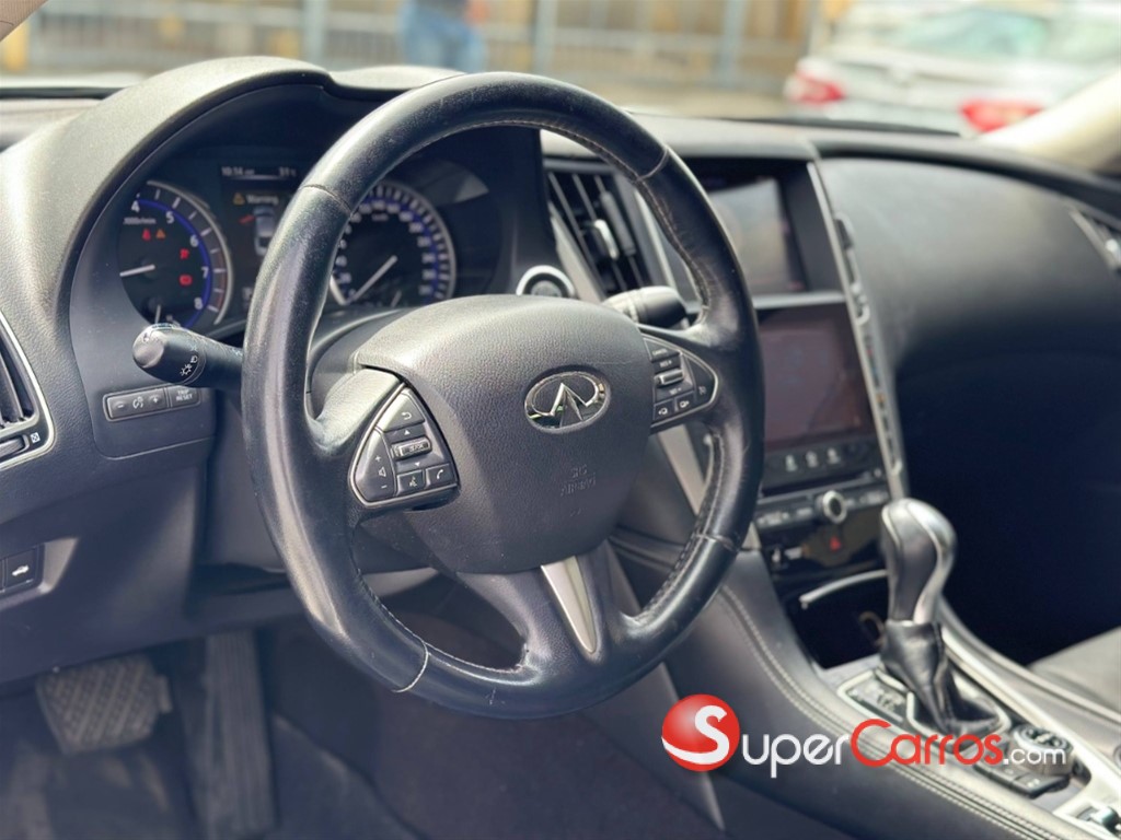 2017 Infiniti Q-50 — foto 8 / 11