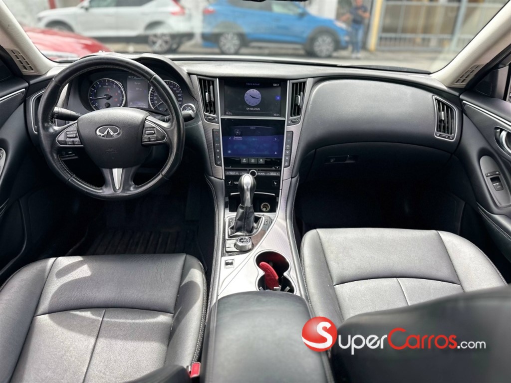 2017 Infiniti Q-50 — foto 9 / 11