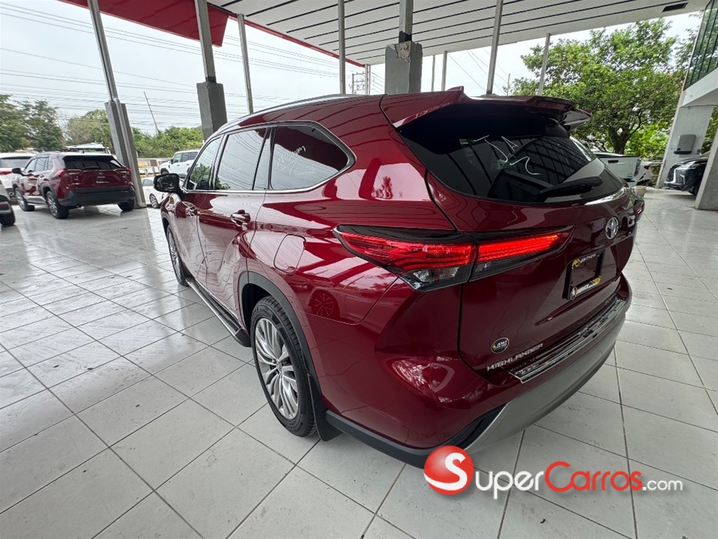 2021 Toyota Highlander Platinum — foto 4 / 8
