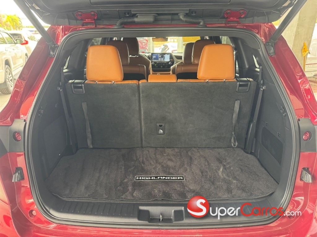 2021 Toyota Highlander Platinum — foto 5 / 8