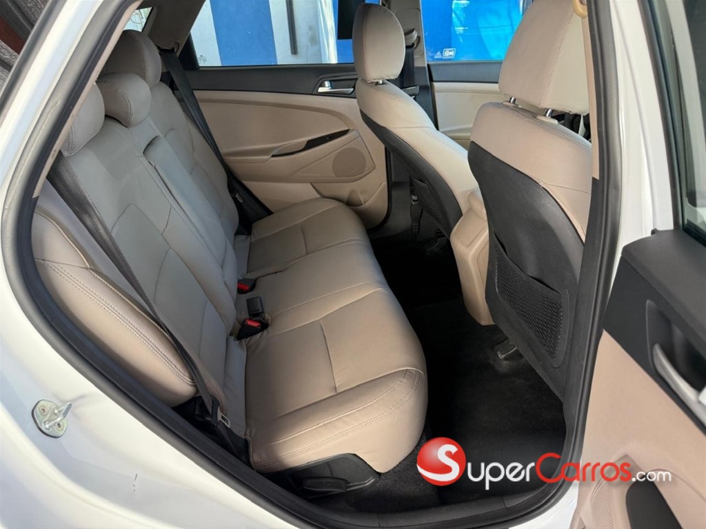 2019 Hyundai Tucson SE — foto 10 / 12