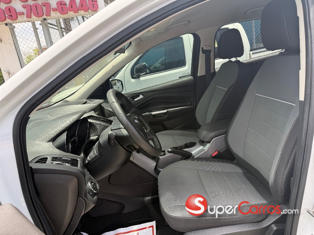 2015 Ford Escape SE — foto 7 / 12