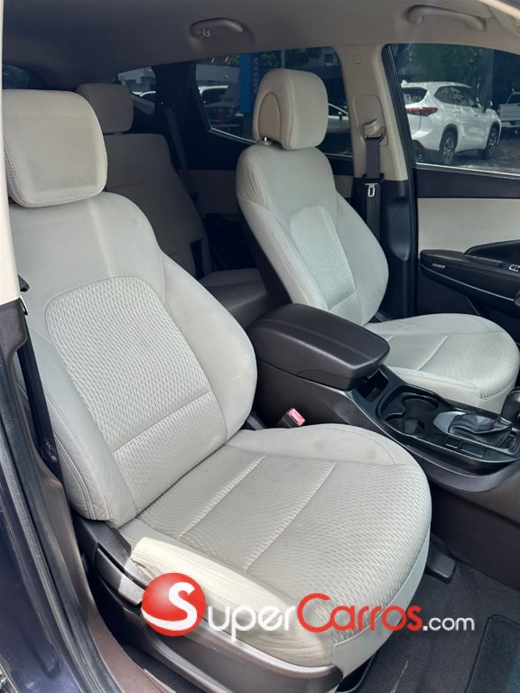 2017 Hyundai Santa Fe Sport — foto 2 / 12