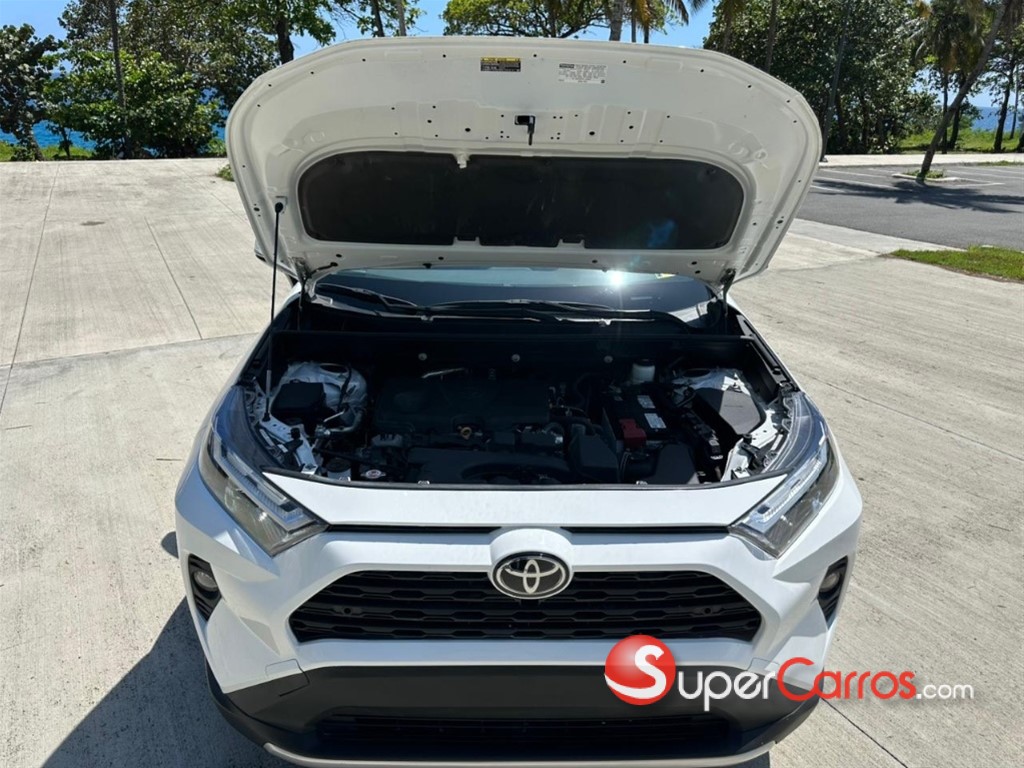 2022 Toyota RAV4 XLE — foto 7 / 12