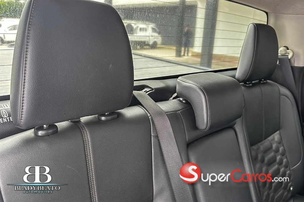2024 Nissan Frontier LE — foto 6 / 12