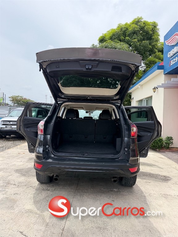 2017 Ford Escape Ecoboost — foto 9 / 11