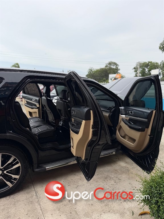 2016 Ford Explorer — foto 9 / 10