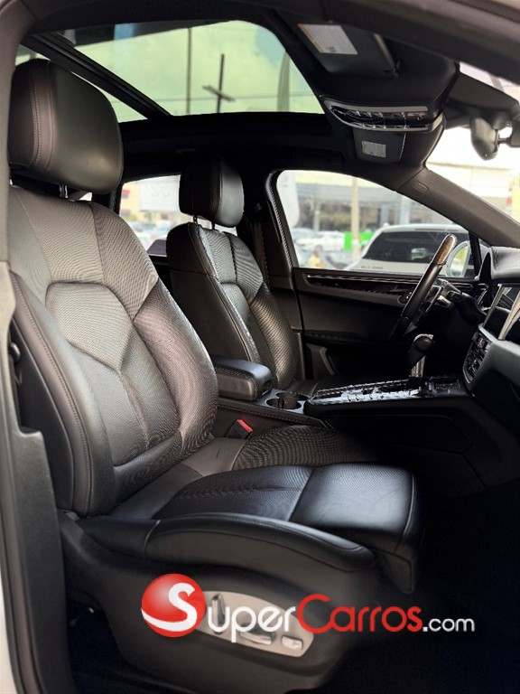 2020 Porsche Macan S — foto 7 / 12