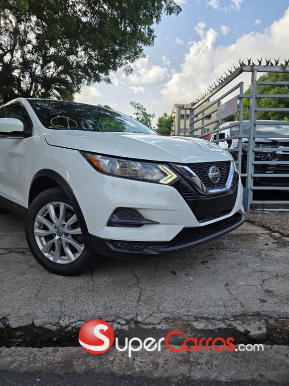 2021 Nissan Rogue Sport — foto 2 / 9