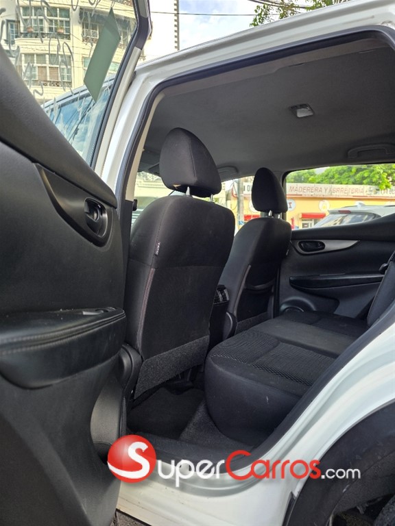 2021 Nissan Rogue Sport — foto 4 / 9