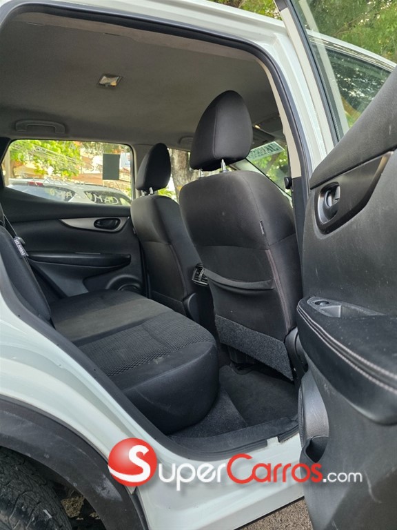 2021 Nissan Rogue Sport — foto 6 / 9