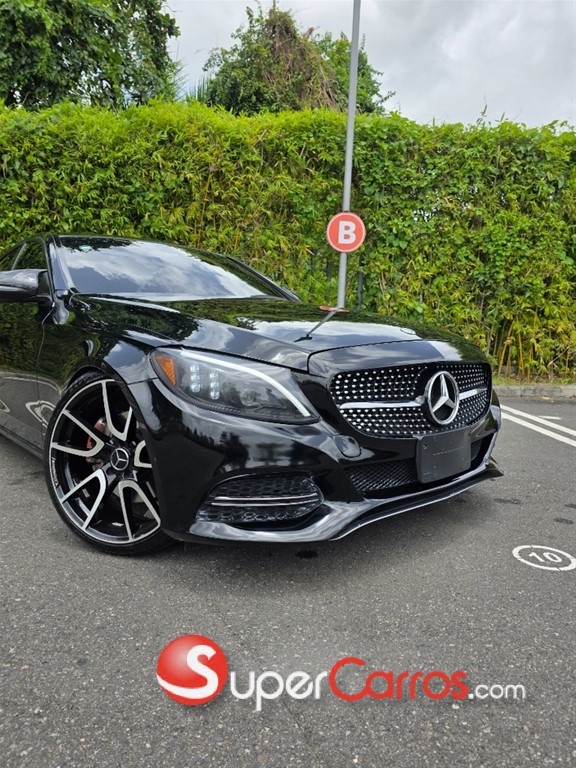 2018 Mercedes-Benz Clase C 300 — foto 2 / 10