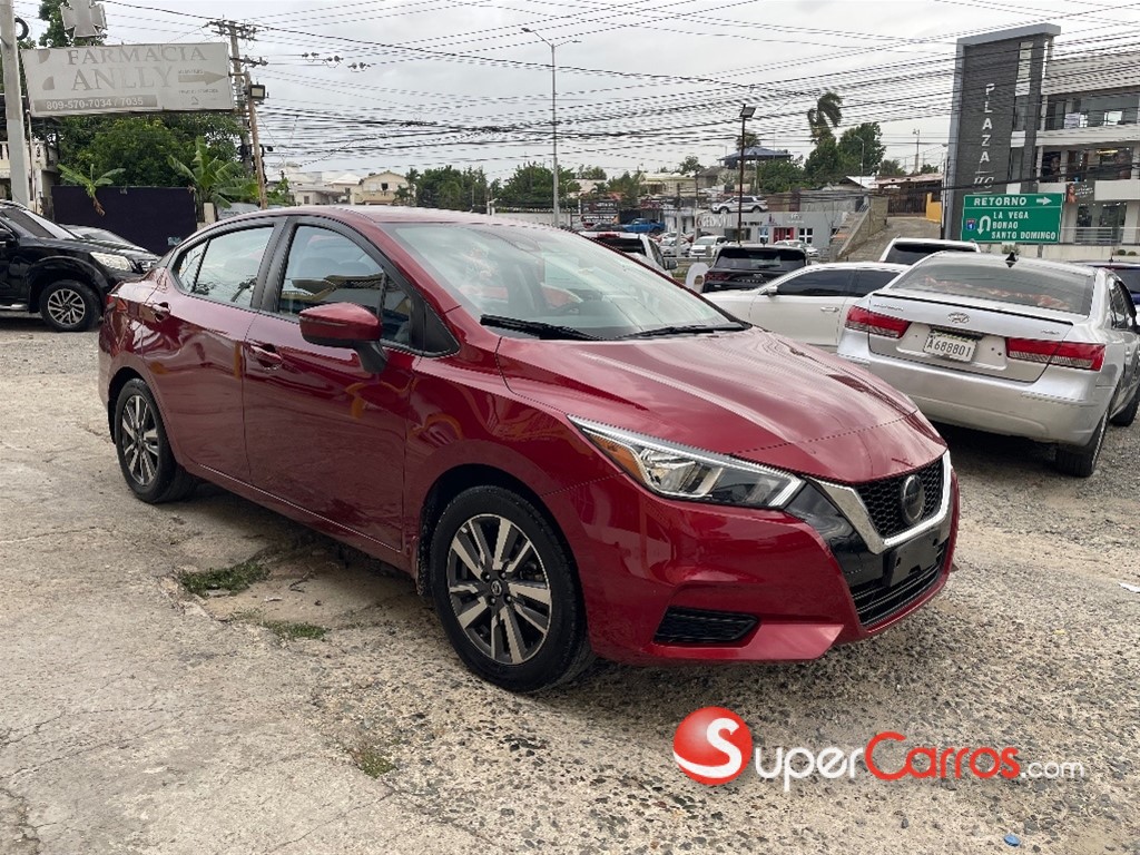 2020 Nissan Versa SV — foto 8 / 12