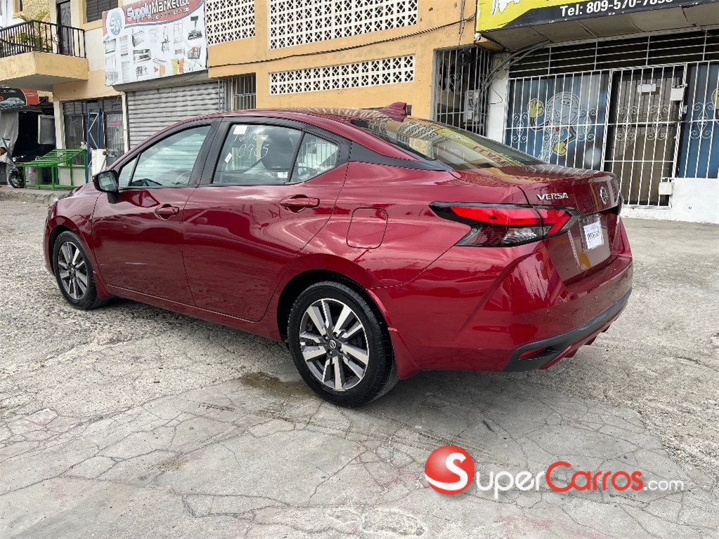 2020 Nissan Versa SV — foto 9 / 12