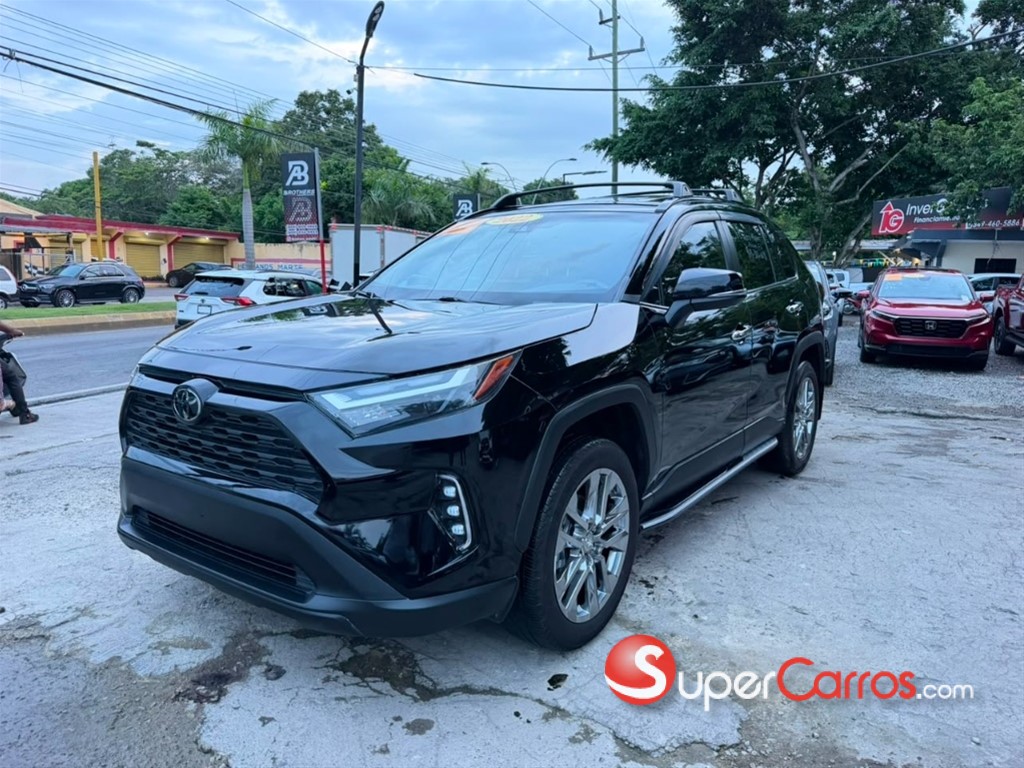 2022 Toyota RAV4 XLE Premium — foto 2 / 12