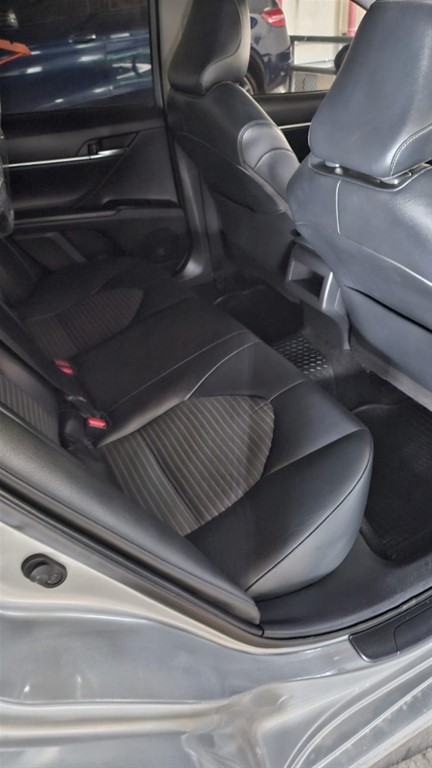 2020 Toyota Camry SE — foto 4 / 12