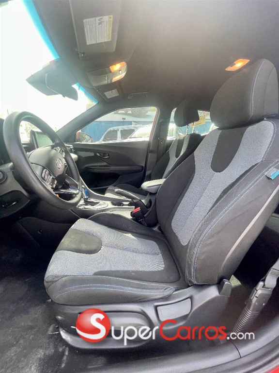 2020 Hyundai Veloster — foto 7 / 10