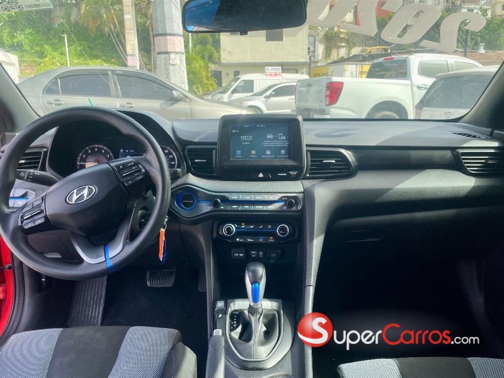 2020 Hyundai Veloster — foto 8 / 10
