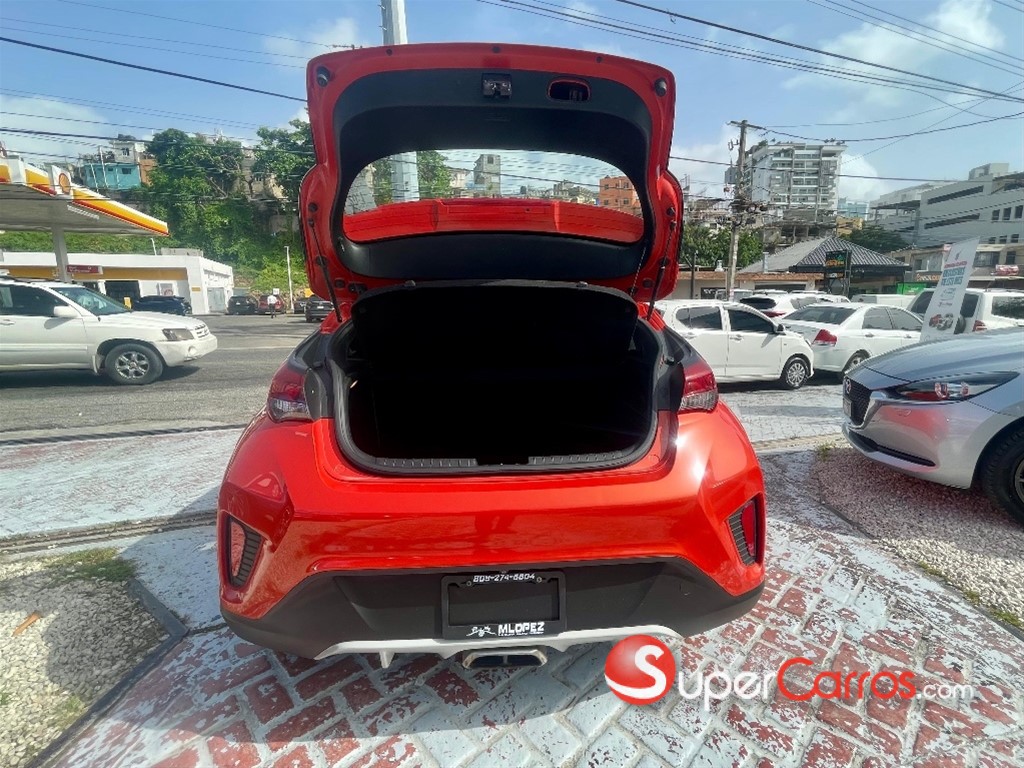 2020 Hyundai Veloster — foto 9 / 10
