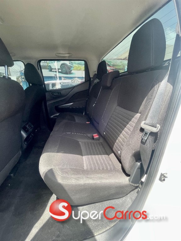2024 Nissan Frontier — foto 8 / 10
