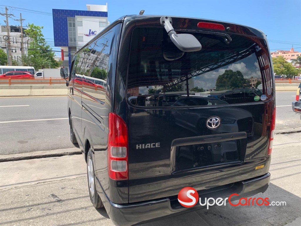 2019 Toyota Hiace — foto 3 / 8