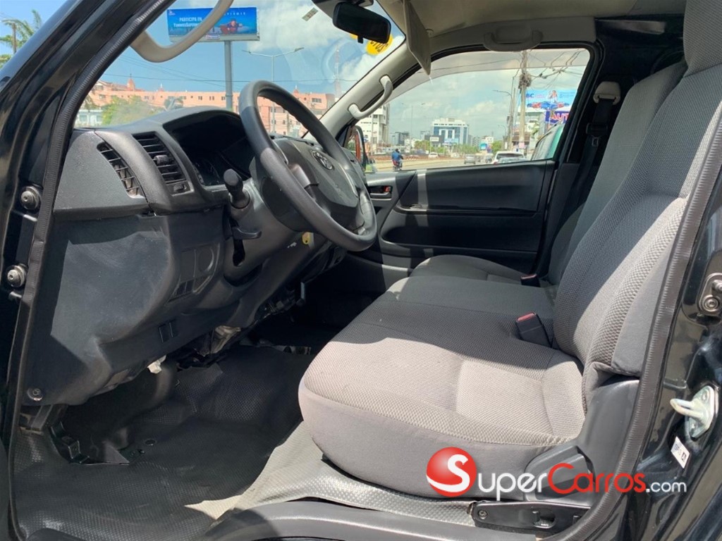 2019 Toyota Hiace — foto 4 / 8