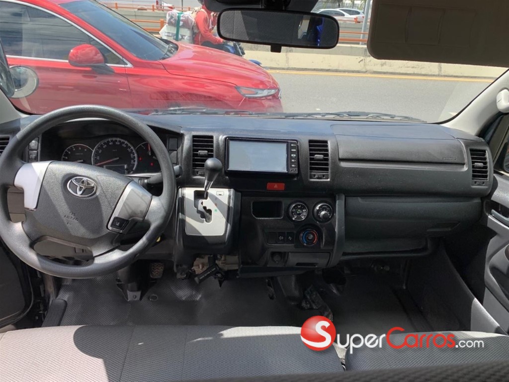 2019 Toyota Hiace — foto 6 / 8