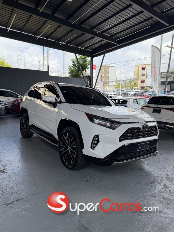 2020 Toyota RAV4 LE — foto 2 / 9